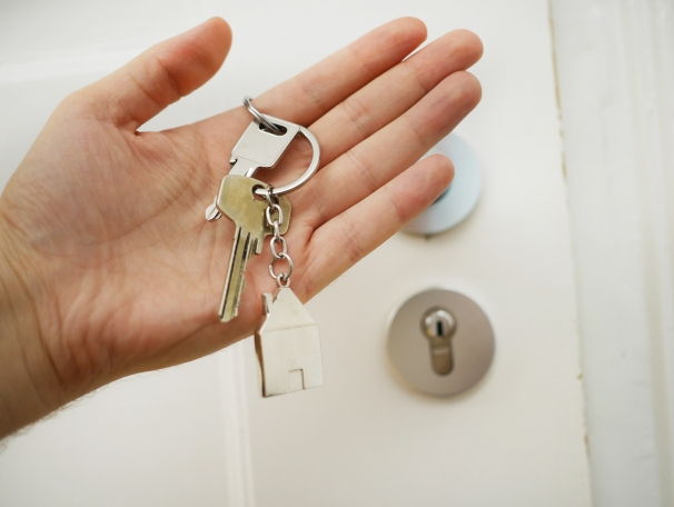https://DouglasD.StopRentingStartOwning.com